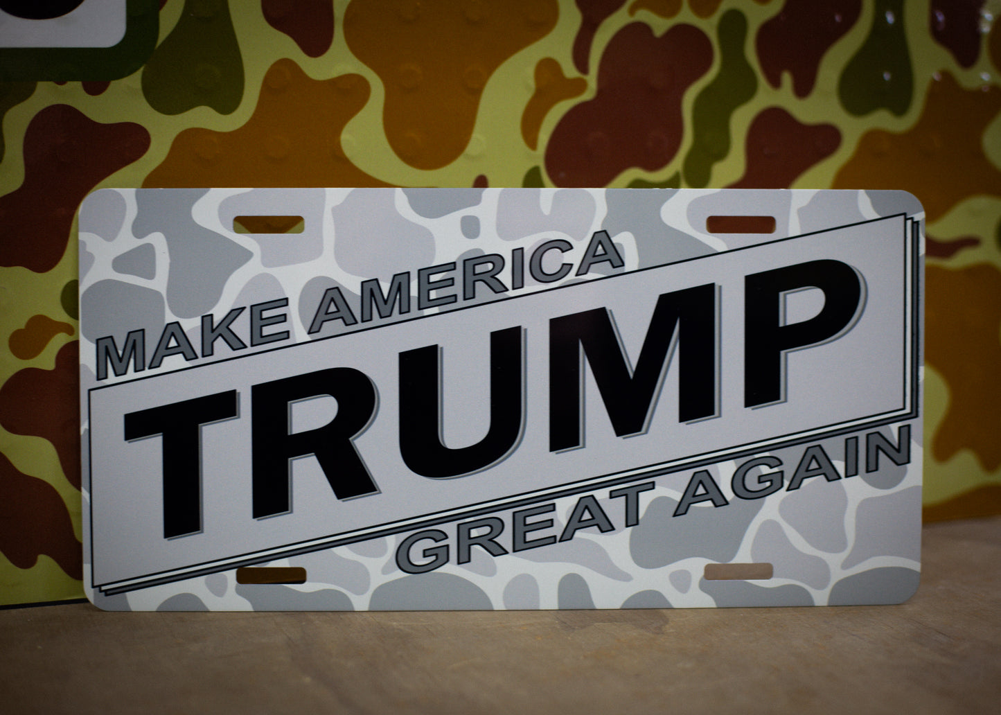 Trump (black/white) - car tag